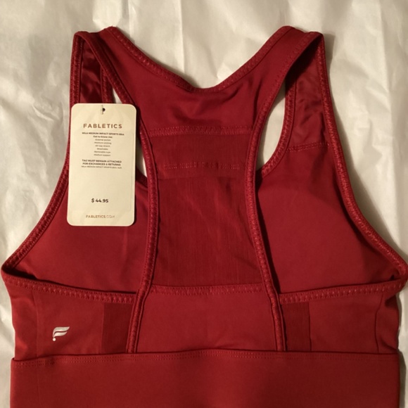NWT Fabletics Mila medium impact sports bra - Picture 2 of 3